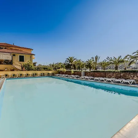 Hotiday Le Grazie Hotel